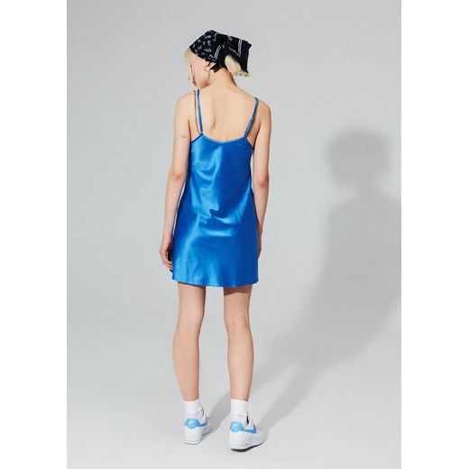 Sukienka na ramiączkach 