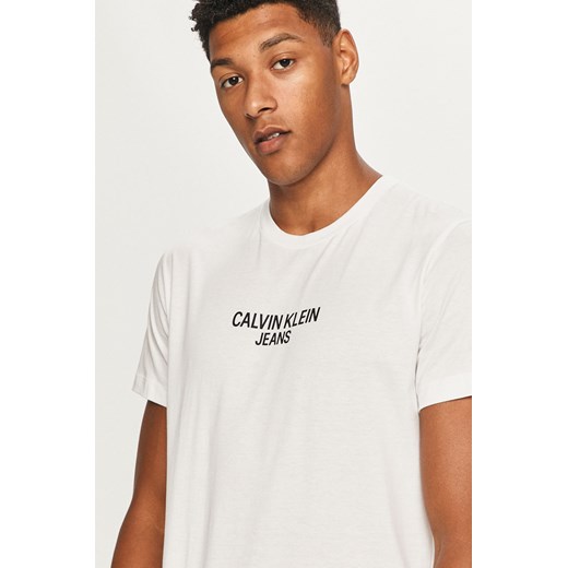T-shirt męski Calvin Klein z krótkim rękawem z napisem młodzieżowy 