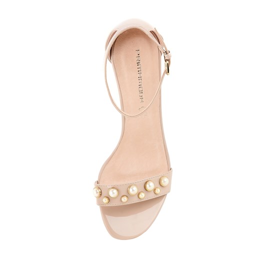 Beżowe lakierowane sandały z perłami PALMI