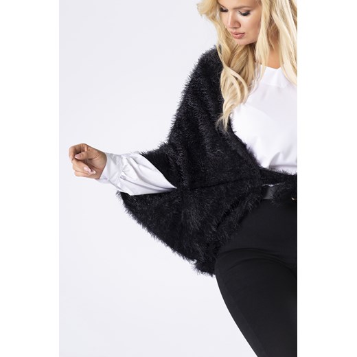 futrzana narzutka o nietoperzowym kroju Ptakmoda.com U ptakmoda.com