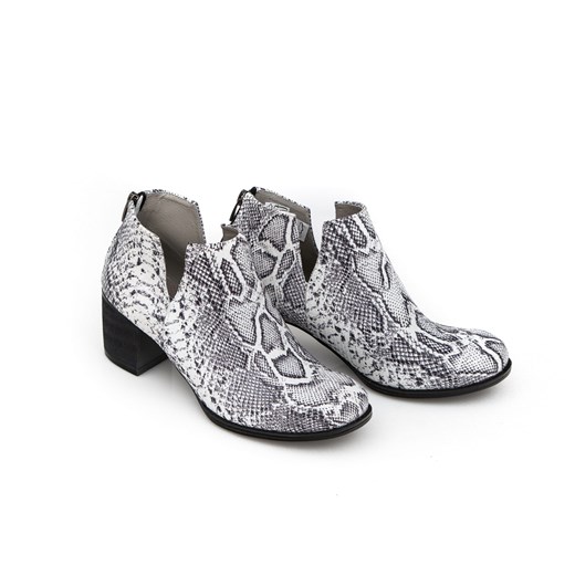 wycięte botki na słupku - skóra naturalna - model 501 - kolor biały wąż Zapato 40 zapato.com.pl