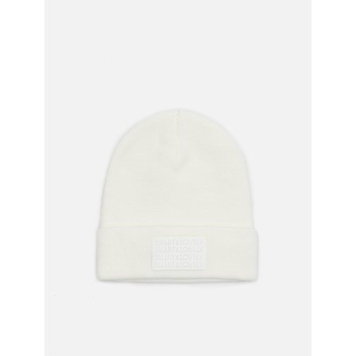 Biała czapka zimowa damska Cropp casual 