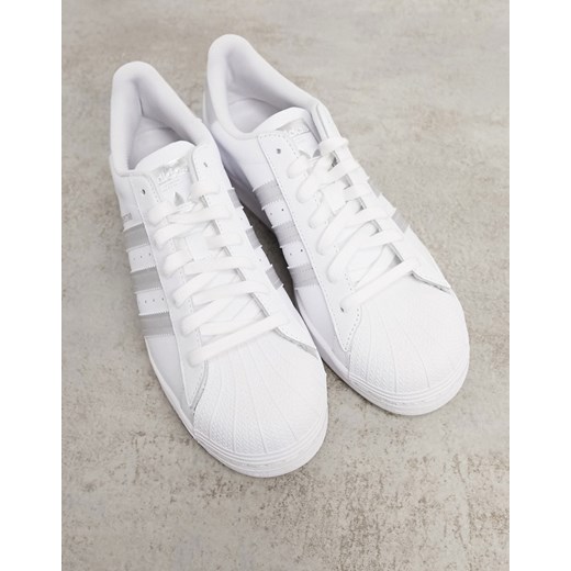 adidas Originals – Superstar – Białe buty sportowe w srebrne paski-Biały 43 1/3 Asos Poland