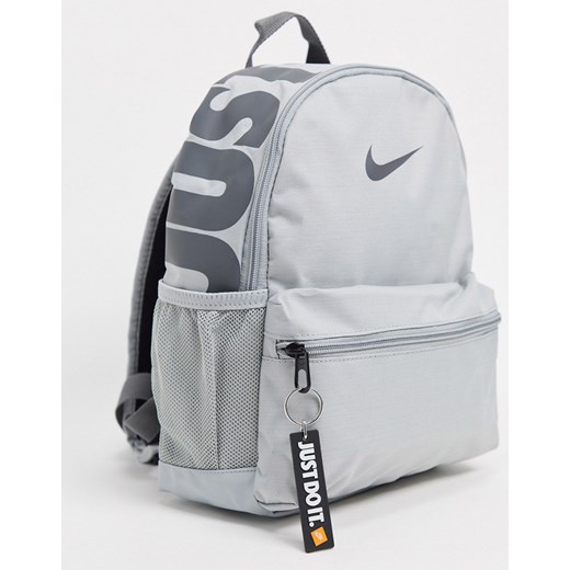 Nike – Szary mini plecak z napisem „Just do it" Nike One Size Asos Poland