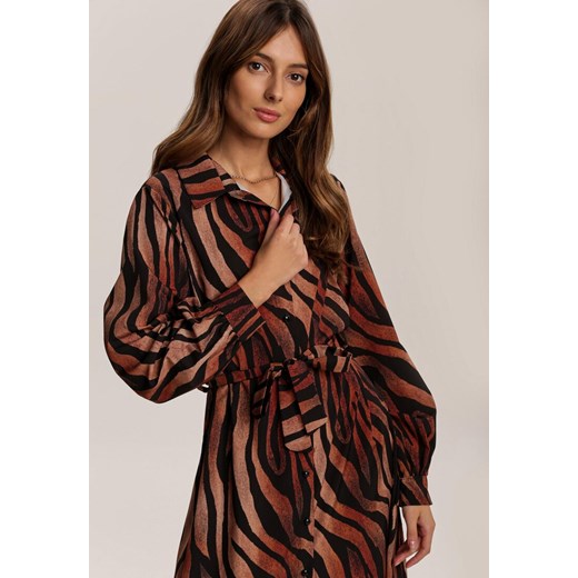Sukienka Renee w abstrakcyjnym wzorze maxi w serek na spacer