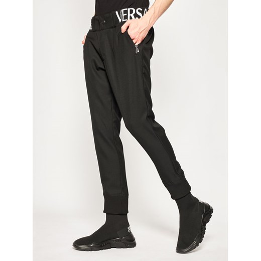 Versace Jeans Couture Spodnie materiałowe A2GVA113 Czarny Regular Fit 50 promocyjna cena MODIVO