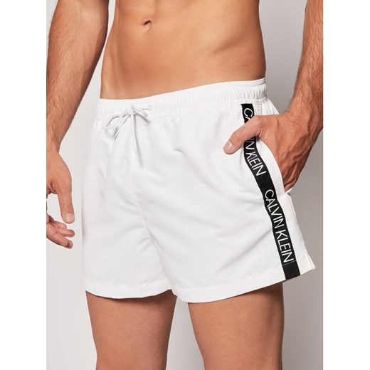 Calvin Klein Swimwear Szorty kąpielowe KM0KM00457 Biały Regular Fit XL MODIVO promocyjna cena