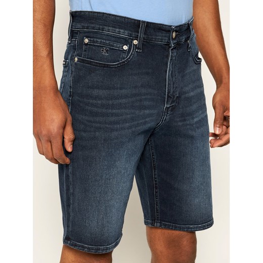 Calvin Klein Jeans Szorty jeansowe J30J314648 Granatowy Slim Fit 32 okazyjna cena MODIVO