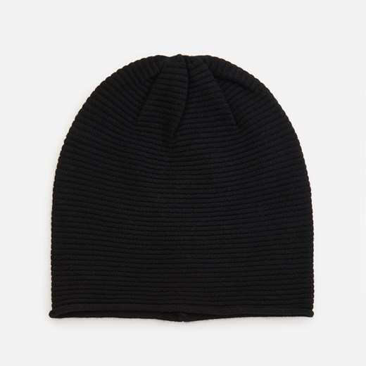 Reserved - Czarna czapka z prążkowanej dzianiny - Czarny Reserved ONE SIZE Reserved