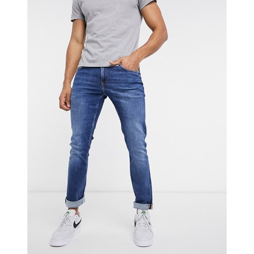Calvin Klein Jeans – Dopasowane jeansy z efektem średniego sprania-Niebieski 34" Short Asos Poland
