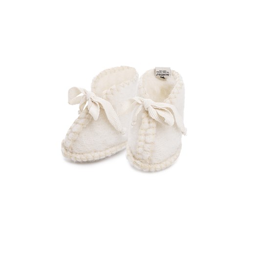 Białe buciki niemowlęce ALWERO 