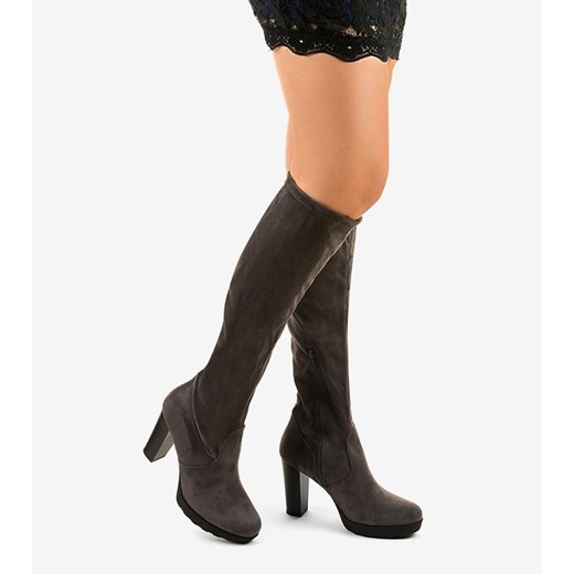 Botki czarne bez wzorów zamszowe eleganckie 