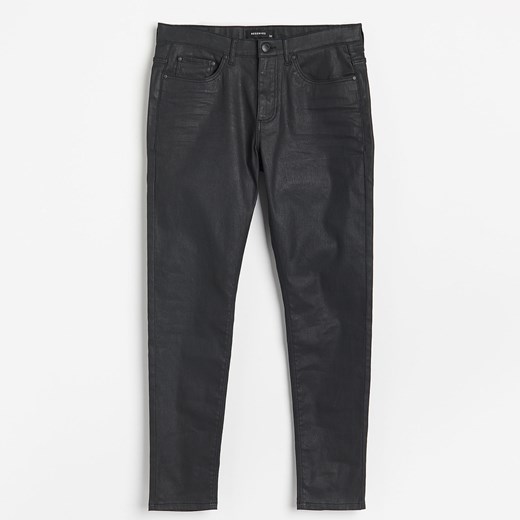 Reserved - Spodnie super slim z woskowanej tkaniny - Czarny Reserved 31 Reserved