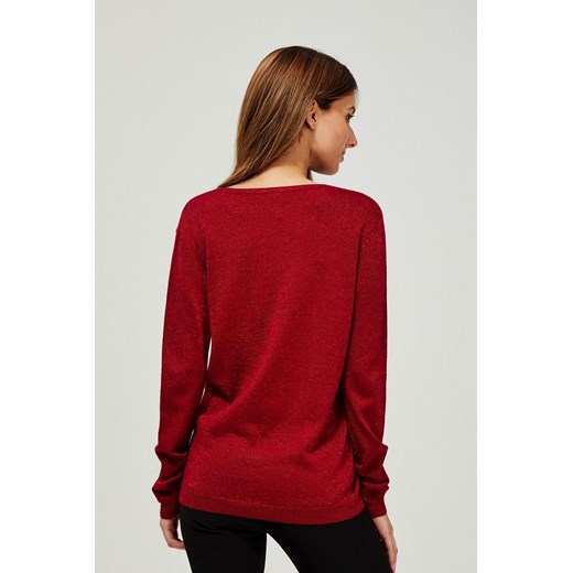Sweter damski czerwony z dekoltem w serek 