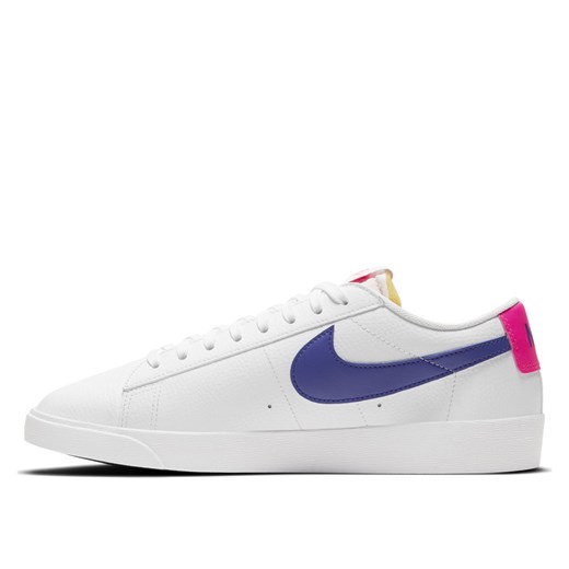 Buty sportowe damskie Nike białe gładkie sznurowane 