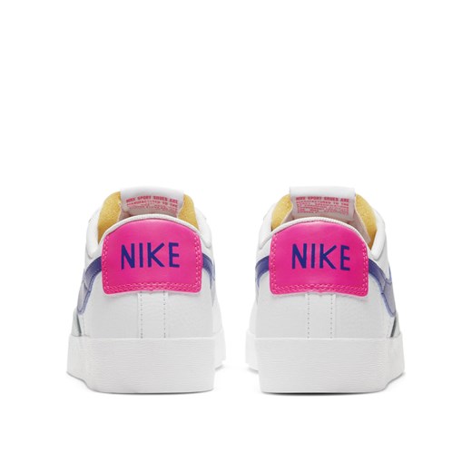 Buty sportowe damskie Nike sznurowane gładkie 