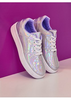 Cropp - Sneakersy z efektem holograficznym - wielobarwny ze sklepu Cropp w kategorii Buty sportowe damskie - zdjęcie 104588777