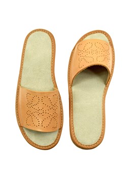 Skórzane pantofle damskie ze sklepu JK-Collection w kategorii Kapcie damskie - zdjęcie 105722086