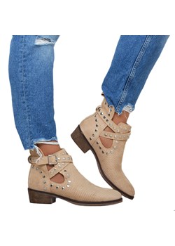 botki zamszowe carinii