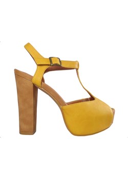 Żółte zamszowe sandały na platformie buty na obcasie ze sklepu Kokietki w kategorii Sandały damskie - zdjęcie 106048058