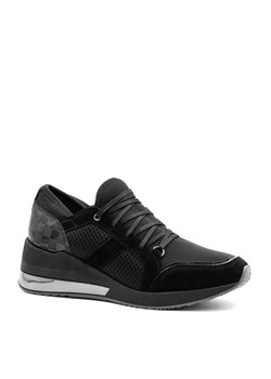 Sportowe czarne sneakersy z metalizowaną wstawką 278K ze sklepu NESCIOR w kategorii Buty sportowe damskie - zdjęcie 106154749