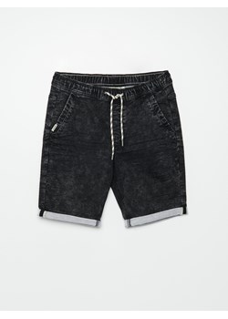 Cropp - Jeansowe szorty jogger - czarny ze sklepu Cropp w kategorii Spodenki męskie - zdjęcie 107781459