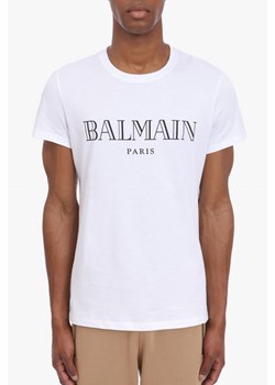BALMAIN - t-shirt biały, męski z czarnym aksamitnym logo ze sklepu outfit.pl w kategorii T-shirty męskie - zdjęcie 110514377