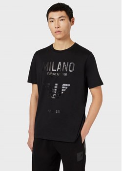 t-shirt męski czarny Emporio Armani napisem Milano i logo w kolorze czarnym ze sklepu outfit.pl w kategorii T-shirty męskie - zdjęcie 110514775