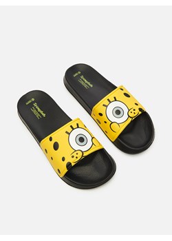 Cropp - Klapki Spongebob - czarny ze sklepu Cropp w kategorii Klapki męskie - zdjęcie 112219497