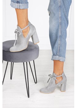 czarne botki na slupku obcisle