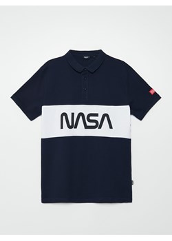 Cropp - Koszulka polo NASA - granatowy ze sklepu Cropp w kategorii T-shirty męskie - zdjęcie 113838476