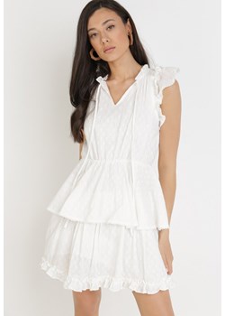Sukienka Born2be mini biała z dekoltem w serek bez rękawów 