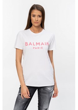 BALMAIN - biały t-shirt damski z różowym logo ze sklepu outfit.pl w kategorii Bluzki damskie - zdjęcie 114224416