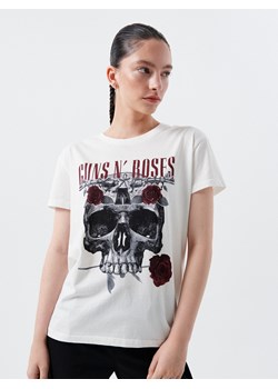 Cropp - Koszulka z nadrukiem Guns N' Roses - kremowy ze sklepu Cropp w kategorii Bluzki damskie - zdjęcie 114722955