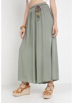 Jasnozielone Spodnie Samusi ze sklepu Born2be Odzież w kategorii Spodnie damskie - zdjęcie 114973586