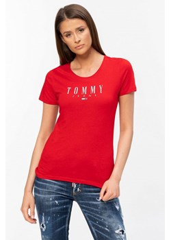TOMMY JEANS - czerwony t-shirt damski z logo ze sklepu outfit.pl w kategorii Bluzki damskie - zdjęcie 115210166