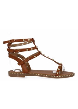 Bellicy modne sandały damskie z ćwiekami Camelowe (kolory) ze sklepu PaniTorbalska w kategorii Sandały damskie - zdjęcie 115370778