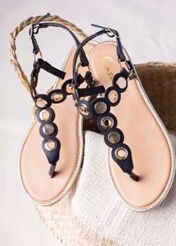 Czarne sandały japonki płaskie z metalową ozdobą Casu SN20X4/B ze sklepu Casu.pl w kategorii Sandały damskie - zdjęcie 115775186