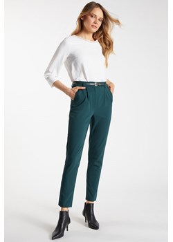 Klasyczne spodnie z paskiem ze sklepu MONNARI w kategorii Spodnie damskie - zdjęcie 118432979