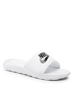 Klapki Nike - Victori One Slide CN9675 100 White/Black/White ze sklepu eobuwie.pl w kategorii Klapki męskie - zdjęcie 123245569