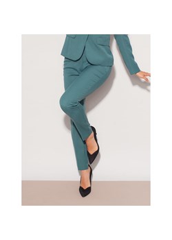 Ciemnozielone klasyczne spodnie garniturowe ze sklepu Willsoor w kategorii Spodnie damskie - zdjęcie 124739969