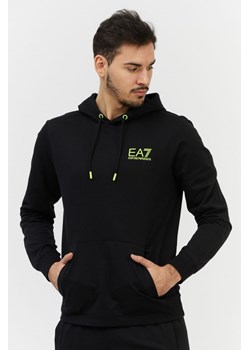 EA7 EMPORIO ARMANI - Czarna bluza męska z dużym neonowym logo ze sklepu outfit.pl w kategorii Bluzy męskie - zdjęcie 124783598