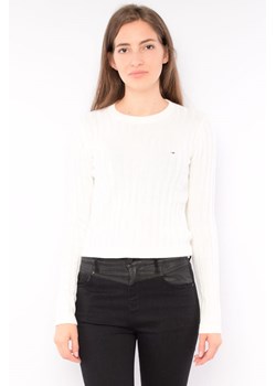 sweter damski  tommy jeans dw0dw09082 biały ze sklepu Royal Shop w kategorii Swetry damskie - zdjęcie 125503438