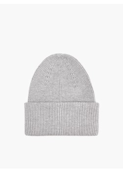 Cropp - Prążkowana czapka beanie - jasny szary ze sklepu Cropp w kategorii Czapki zimowe damskie - zdjęcie 125766358