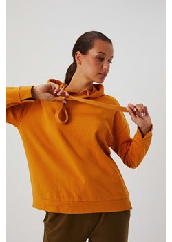 Gładka bluza z kapturem ze sklepu Moodo.pl w kategorii Bluzy damskie - zdjęcie 126156899