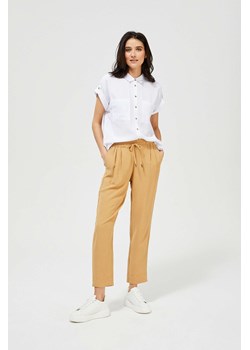 Luźne spodnie z wiązaniem ze sklepu Moodo.pl w kategorii Spodnie damskie - zdjęcie 126158748
