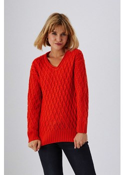 Sweter z ozdobnym splotem ze sklepu Moodo.pl w kategorii Swetry damskie - zdjęcie 126159305