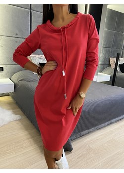 Czerwone sukienki dresowe - znajdź wymarzone produkty na sezon wiosna 2023