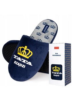 Kapcie Męskie dla Taty SOXO z napisem "Tata rządzi" w pudełku | prezent na Dzień Ojca ze sklepu Sklep SOXO w kategorii Kapcie męskie - zdjęcie 126905608