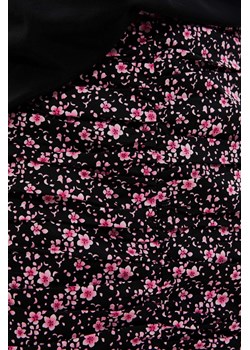Ołówkowa spódnica w kwiaty ze sklepu Moodo.pl w kategorii Spódnice - zdjęcie 127215188